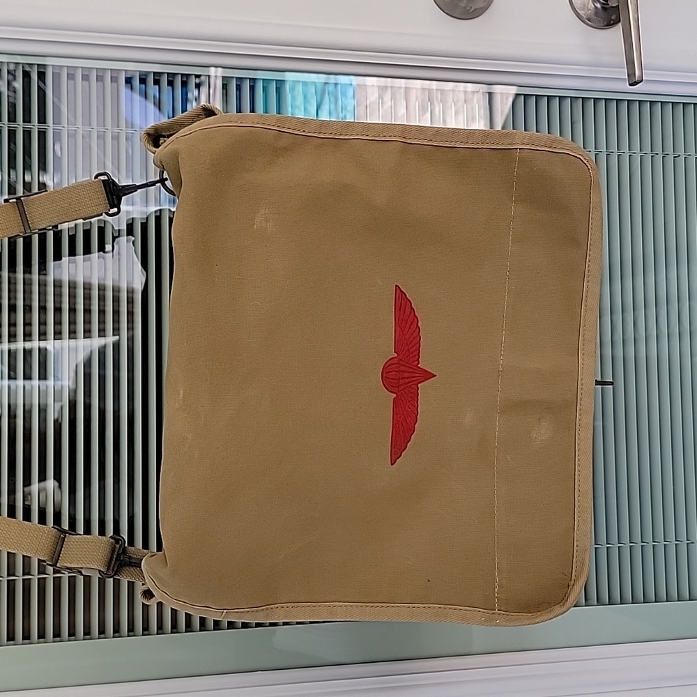 Banana Republic Heavy Canvas Paratrooper Messenger Bag